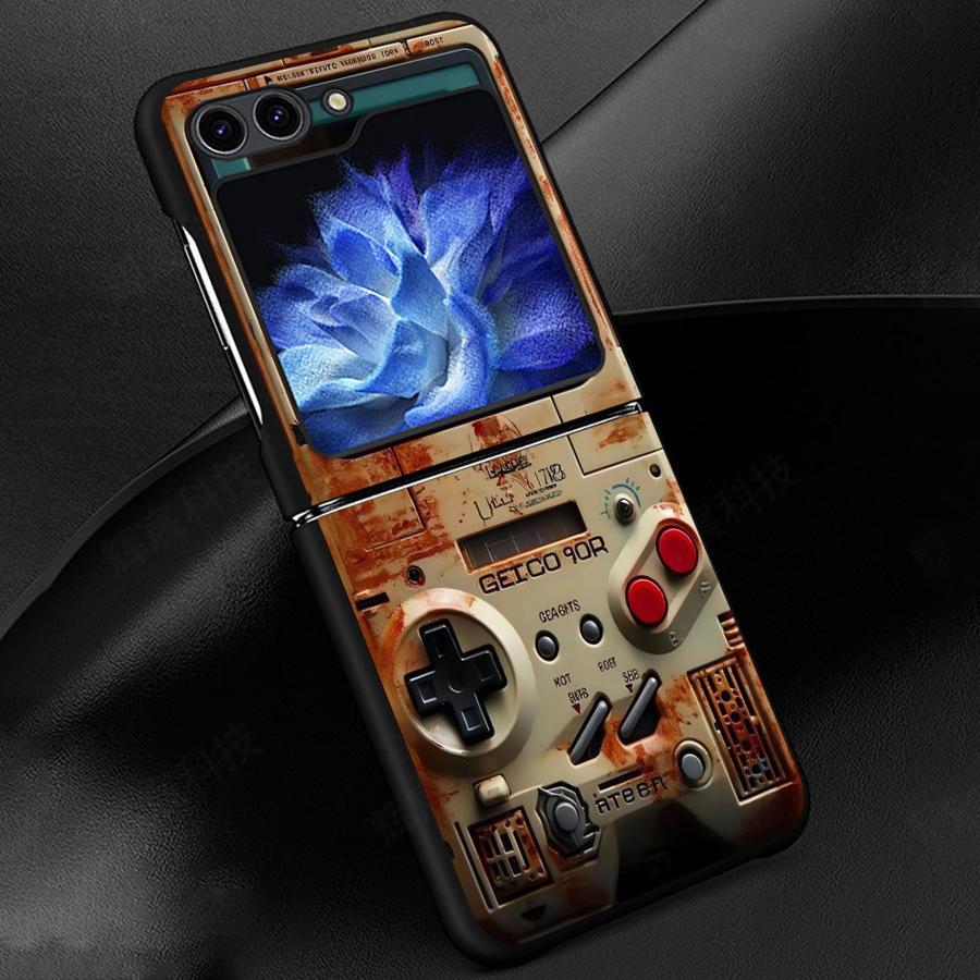 Retro Gaming Corps - レトロゲーム機風ケース Samsung Galaxy Flip7 FE Flip5
